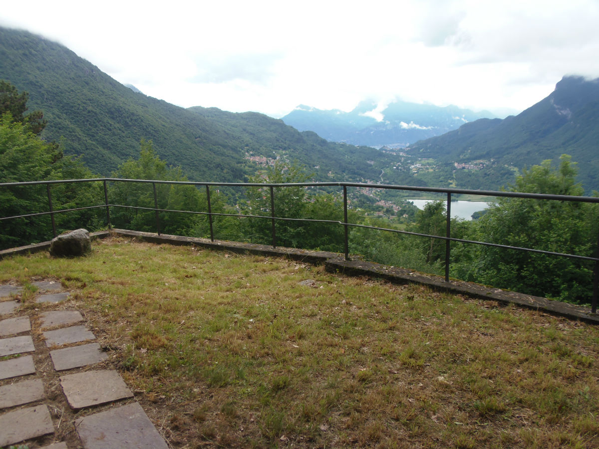 FOR LOVERS OF PEACE AND QUIET PLACE Menaggio Real Estate Rent