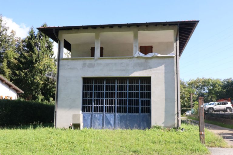 Large house with possibility of commercial space – Menaggio