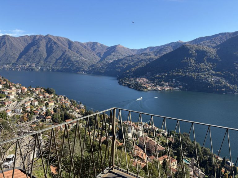 Panoramic early 20th-century villa – Moltrasio