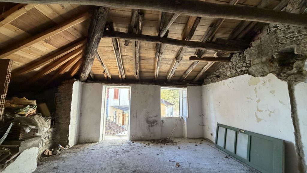 Haus mit zwei Wohneinheiten – Plesio – Foto 4