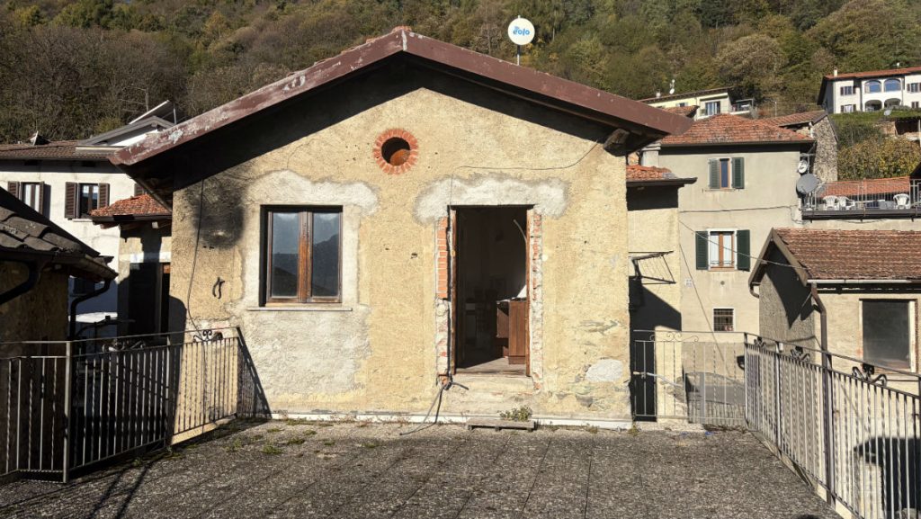 Haus mit zwei Wohneinheiten – Plesio – Foto 2