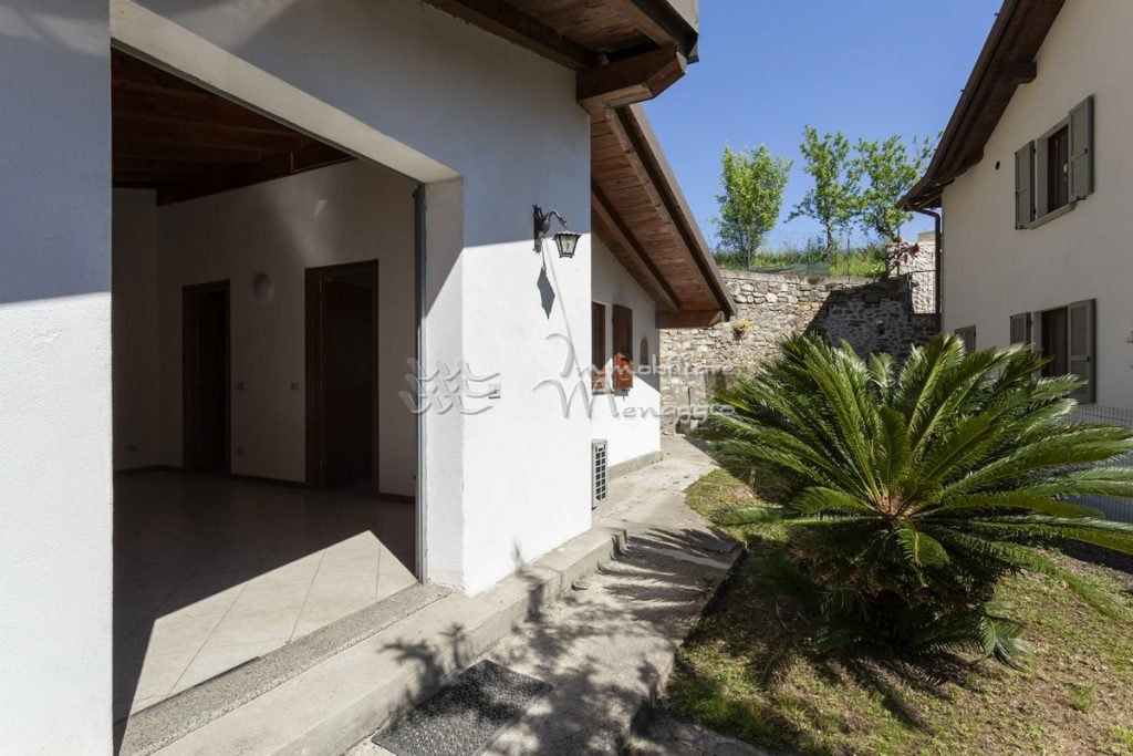 Kleines freistehendes Haus mit Garten, nur wenige Schritte vom See entfernt – Tremezzina – Foto 4