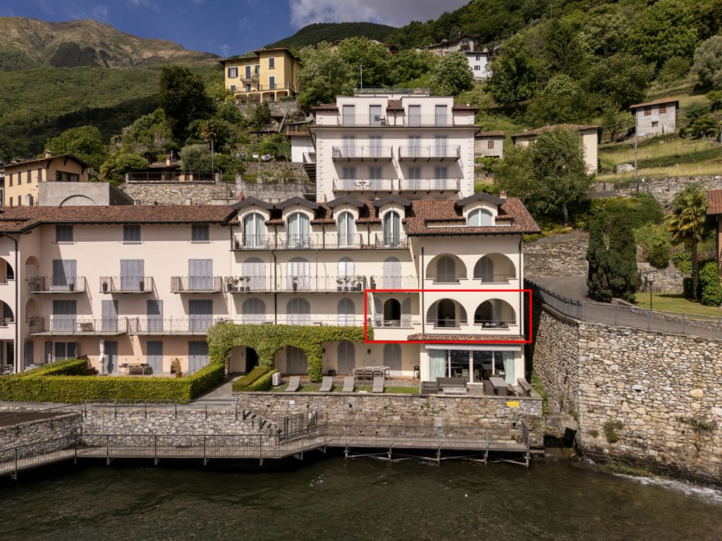 Exclusive lakefront apartment with large terrace and boat mooring – Musso – Photo 4