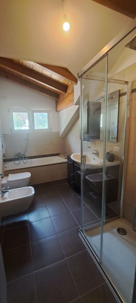 Helles Penthouse mit Panoramaterrasse – Porlezza – Foto 2