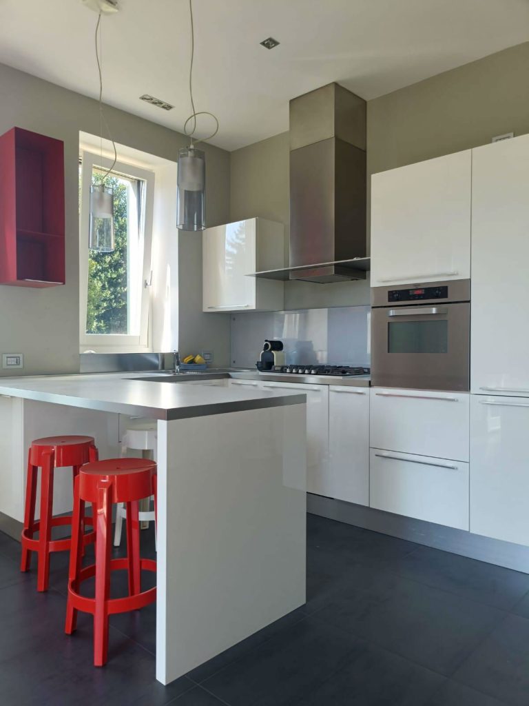 Schöne 2-Zimmerwohnung mit Seeblick – Griante – Foto 3